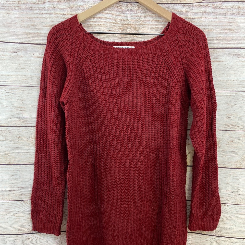 Women’s Best live cross back Crochet Sweater.